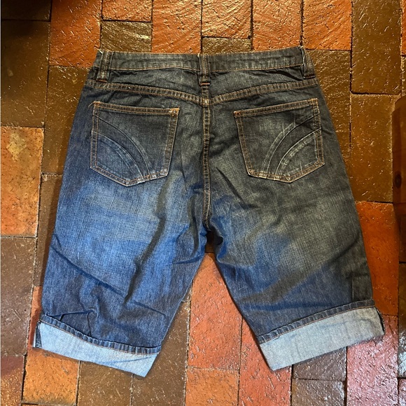Kenneth Cole reaction size 8 denim shorts - Picture 2 of 5